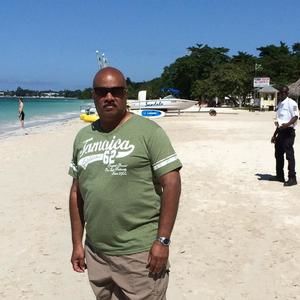 Meet your Posher, Adrian